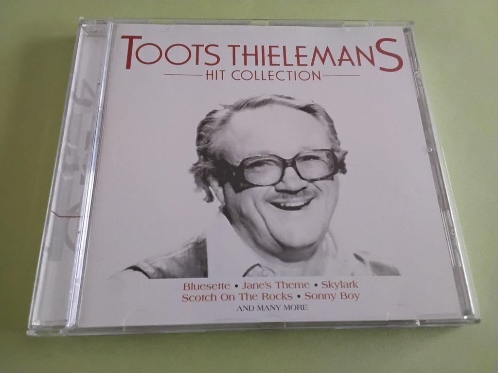 2 CD^S TOOTS THIELEMANS  CD Hit Collection  en CD Smile, Ophalen, Zo goed als nieuw