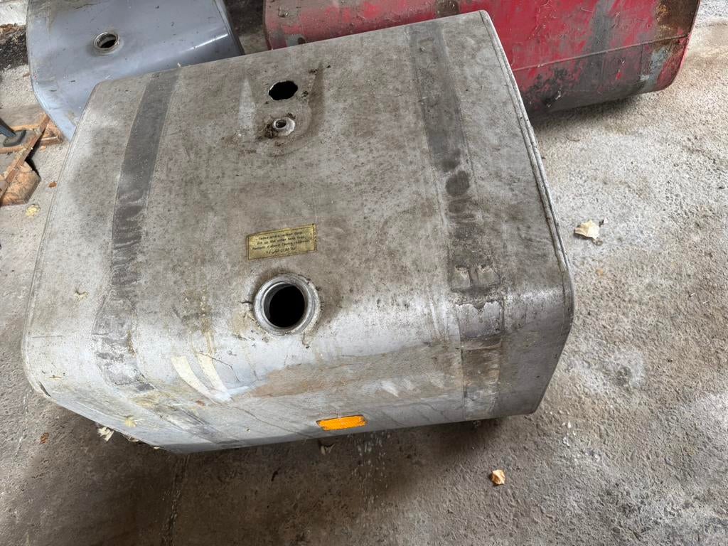 Mazoutbak / dieseltank / reservoir Scania 143 142 / 4 serie, Ophalen, Scania
