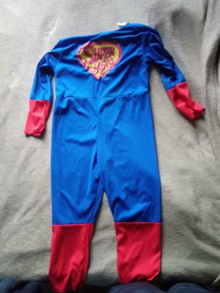 Super Hero pak 7/10 jaar, Kinderen en Baby's, Carnavalskleding en Verkleedspullen, Ophalen of Verzenden, Gebruikt, 122 t/m 128