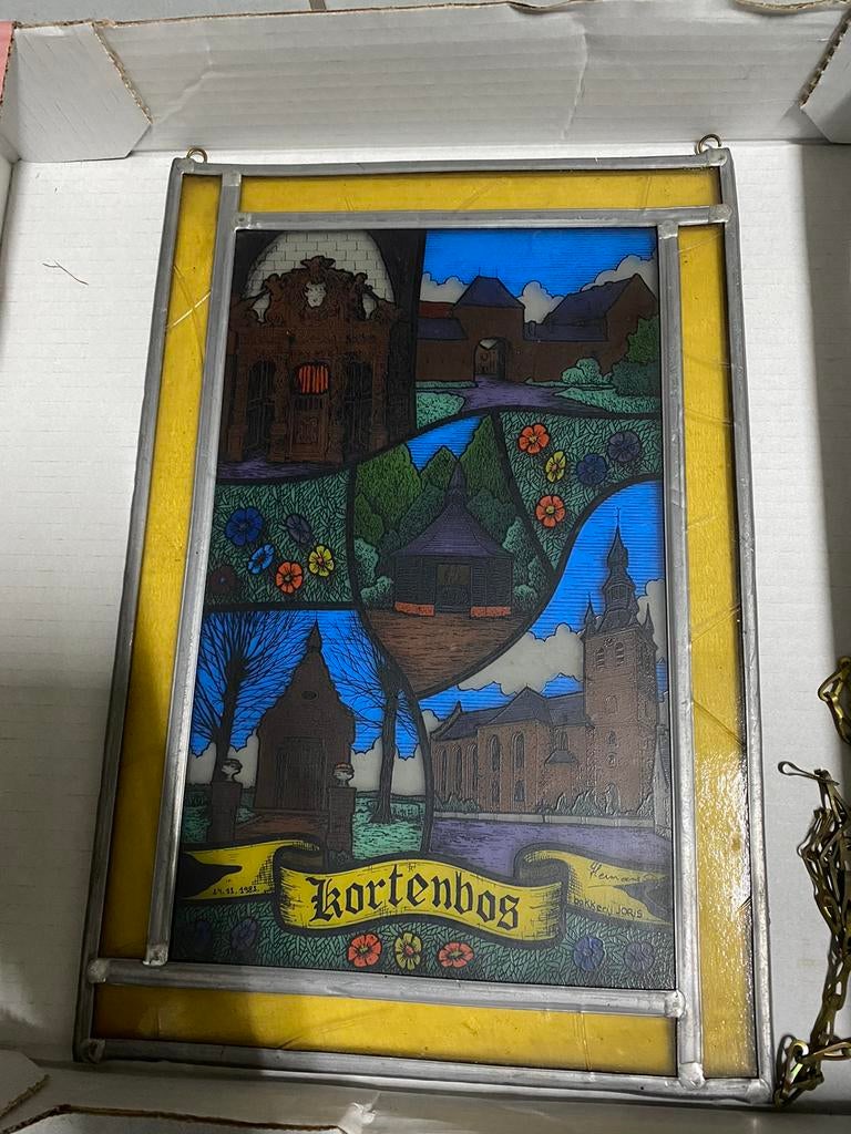 Glasraam in lood Kortenbos bij Sint-Truiden 35 H x 24 Br, Ophalen