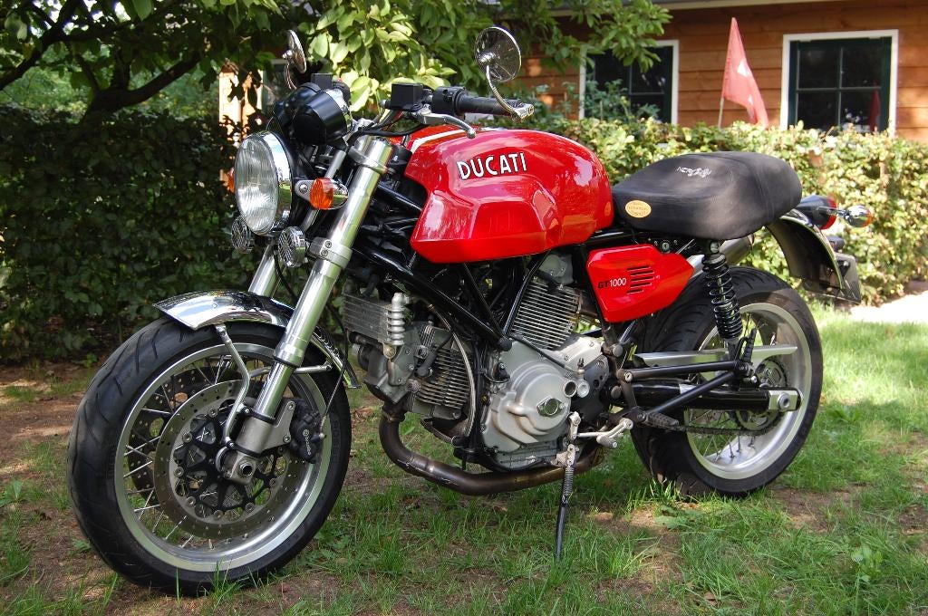 Exclusieve Ducati SportClassic 1000 biposto, Motoren, Motoren | Ducati, 2 cilinders, Sportuitlaat, Motorrijbewijs A, 992 cc