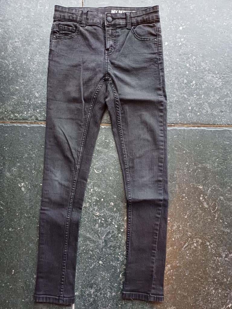 Jeansbroek skinny fit maat 146, Kinderen en Baby's, Kinderkleding | Maat 146, Broek, Gebruikt, Ophalen of Verzenden, Hema