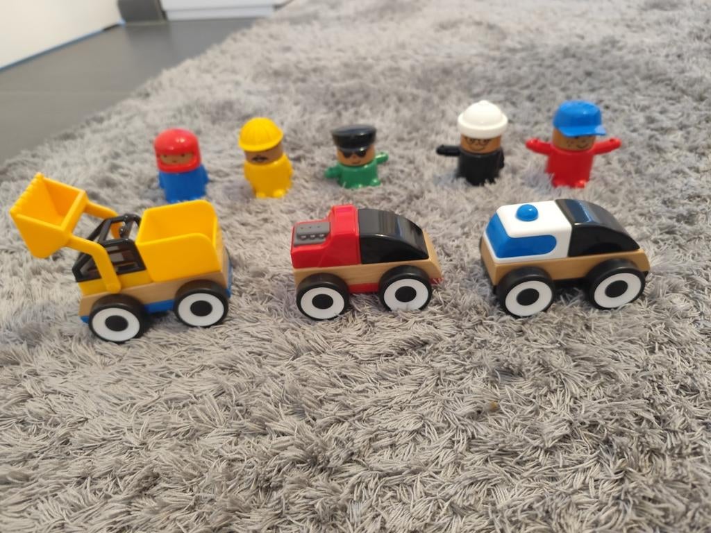 Ikea 3 véhicules+ 5 jolies poupées interchangeables, Enlèvement ou Envoi, Neuf