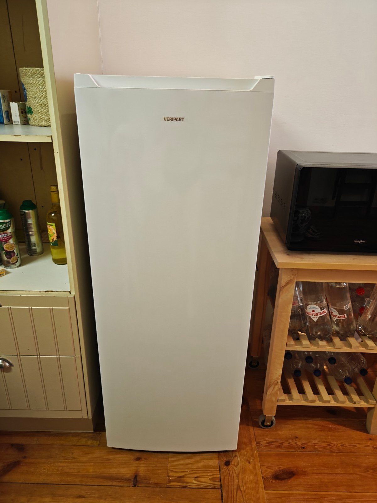 Congélateur armoire Veripart VPVR143NFCW, Moins de 60 cm, Congélateur, Classe énergétique A ou plus économe, Comme neuf
