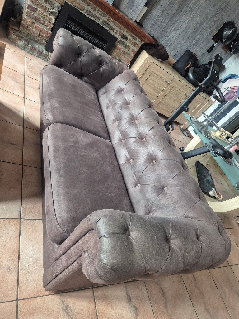 Magnifique canapé style Chesterfield (3 places) cuir marron, Maison & Meubles, 200 à 250 cm, Chesterfield, Banc droit, Comme neuf