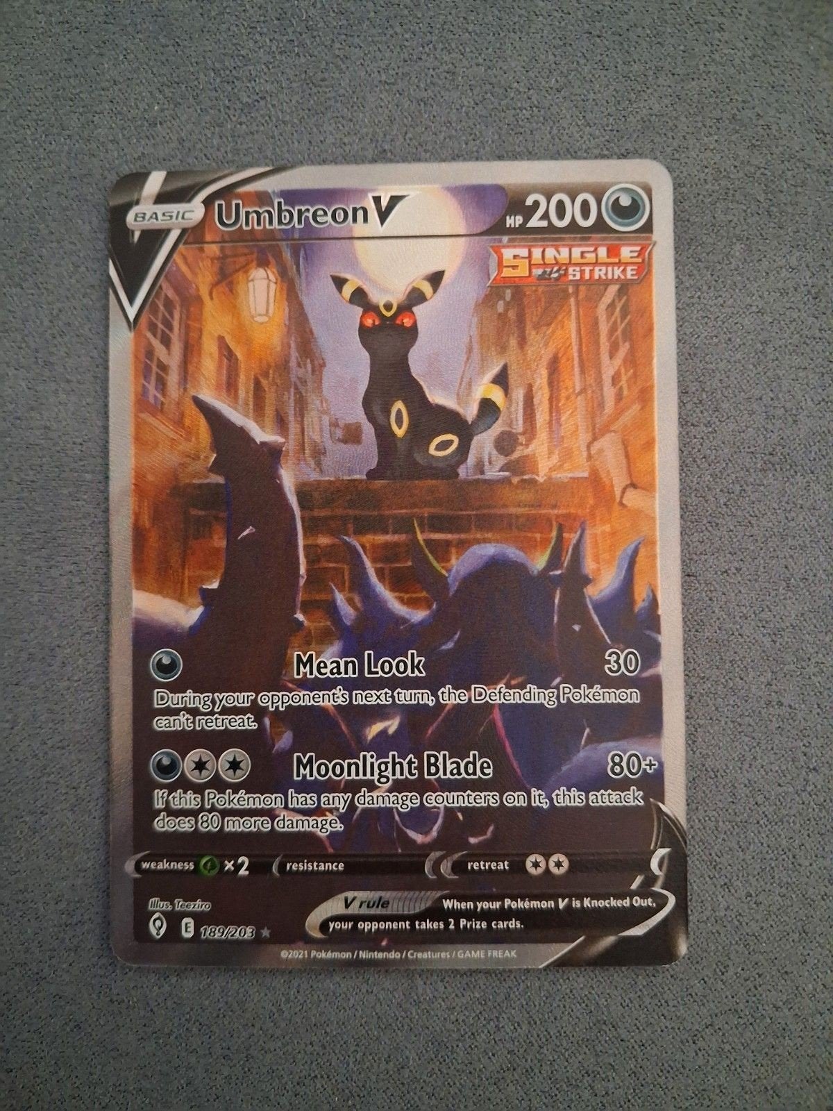 UMBREON V (SET EVOLVING SKIES), Hobby en Vrije tijd, Verzamelkaartspellen | Pokémon, Ophalen