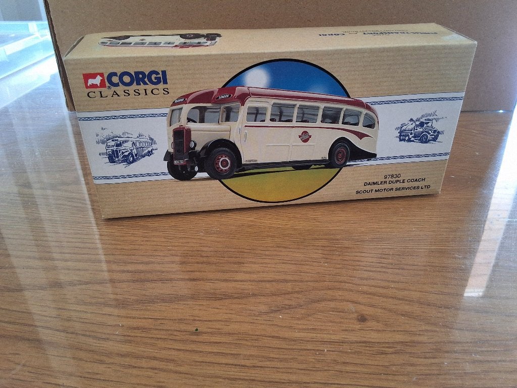 11) bus Corgi, Hobby & Loisirs créatifs, Voitures miniatures | 1:43, Comme neuf, Bus ou Camion, Corgi, Enlèvement ou Envoi