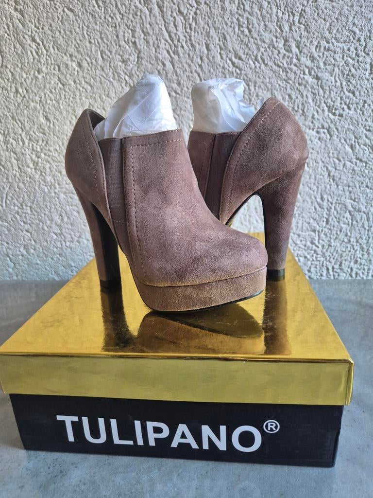 Enkellaarsjes suéde Tulipano met hak - STUNT € 5,-, Vêtements | Femmes, Chaussures, Neuf, Autres couleurs, Chaussures à haut talons