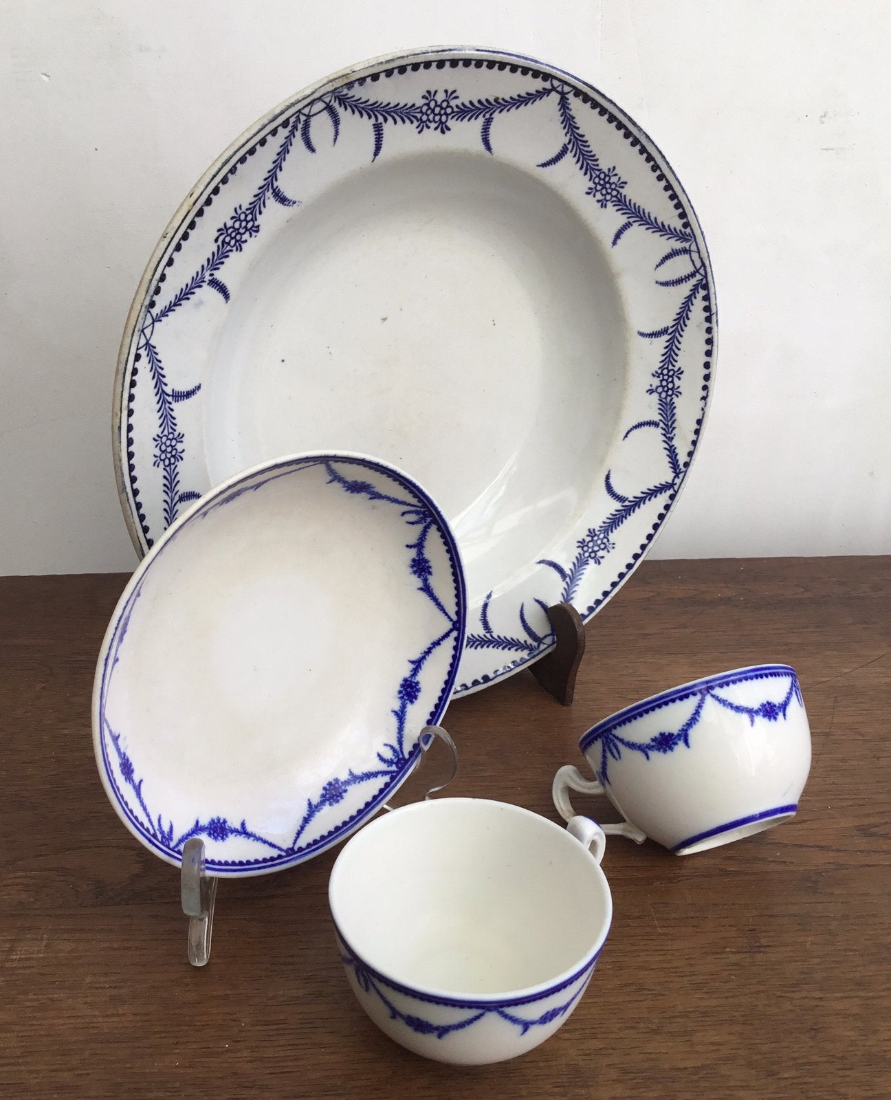 Porcelaine de Tournai decor Guirlande Louis XVI, Antiek en Kunst, Ophalen