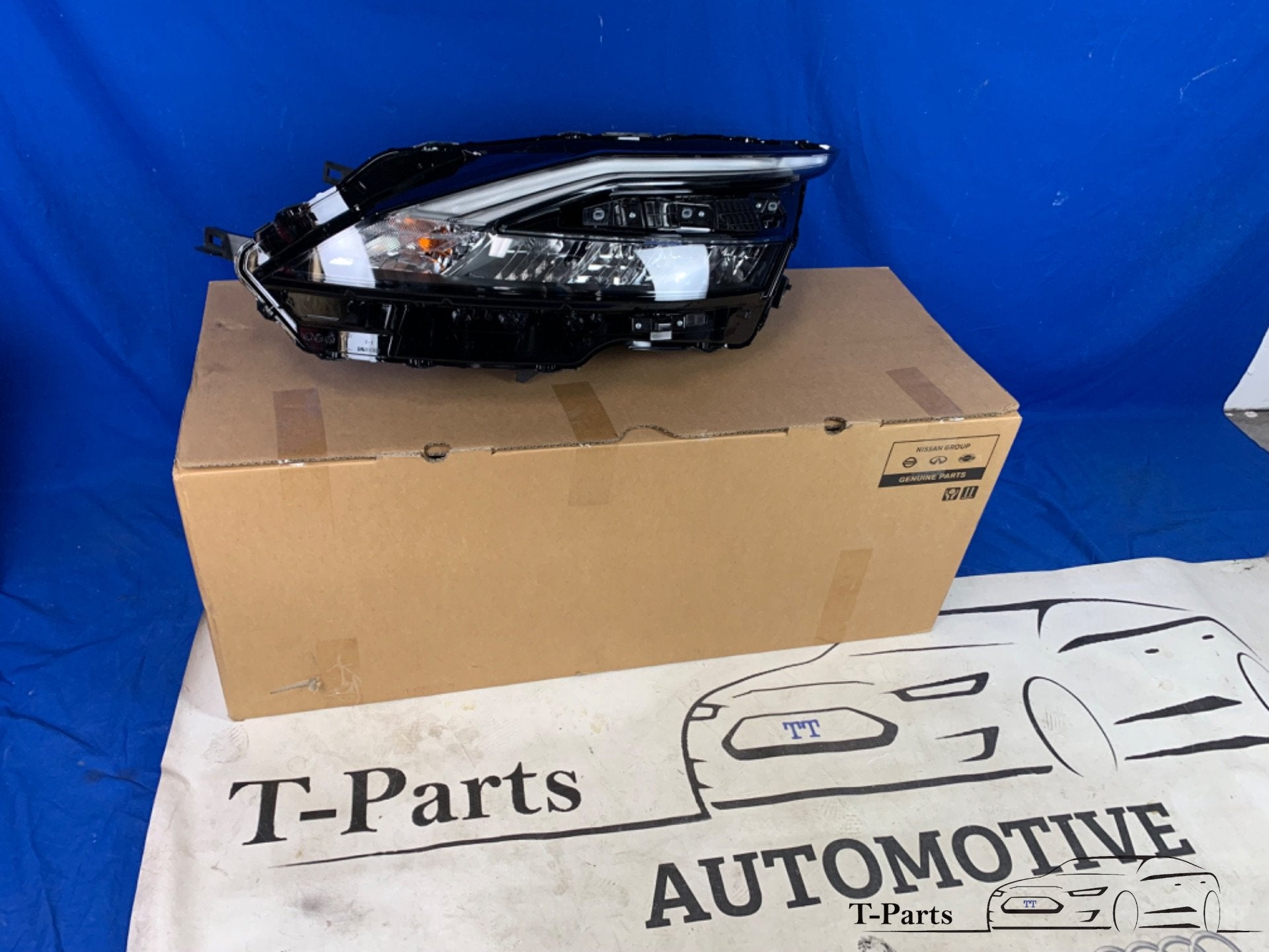 Ampoule LED d'origine neuve pour phare gauche Nissan Qashqai, Neuf, Nissan Motor Co., Ltd., Takashima 1-chome 1-1
220-8686  Yokohama