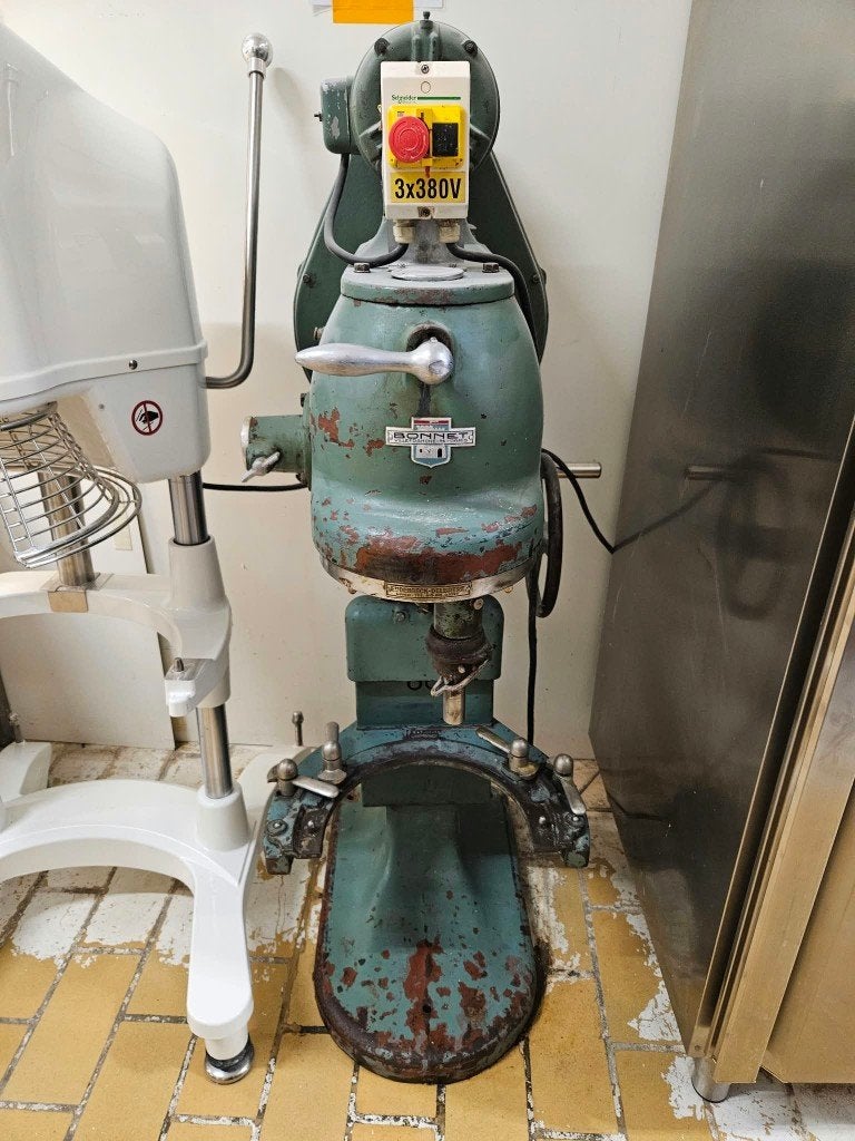 Bonnet vintage professionele mixermixer (380V), Ophalen, Gebruikt, Bakkerij en Slagerij