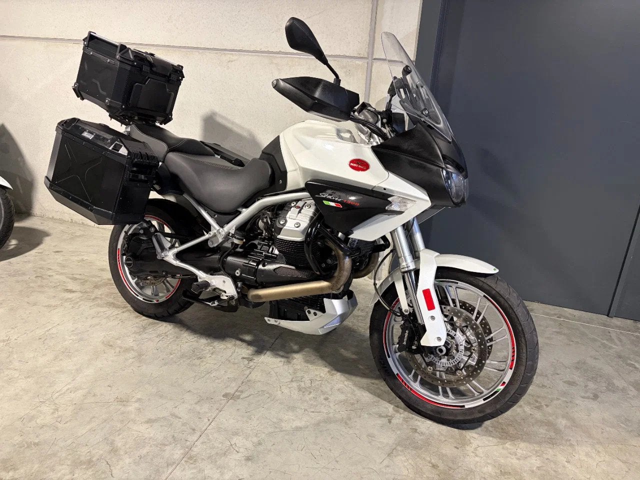 Moto Guzzi Stelvio 1200 originele hoogpoter met exclusief ka, Motoren, Bedrijf, Meer dan 35 kW, Overig, 1200 cc