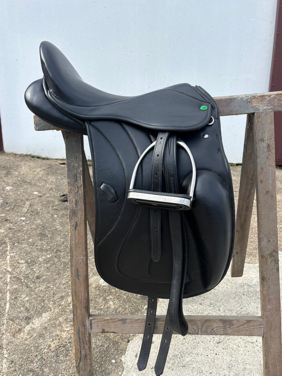 Selle de dressage spanaldi, Animaux & Accessoires, Enlèvement ou Envoi, Comme neuf