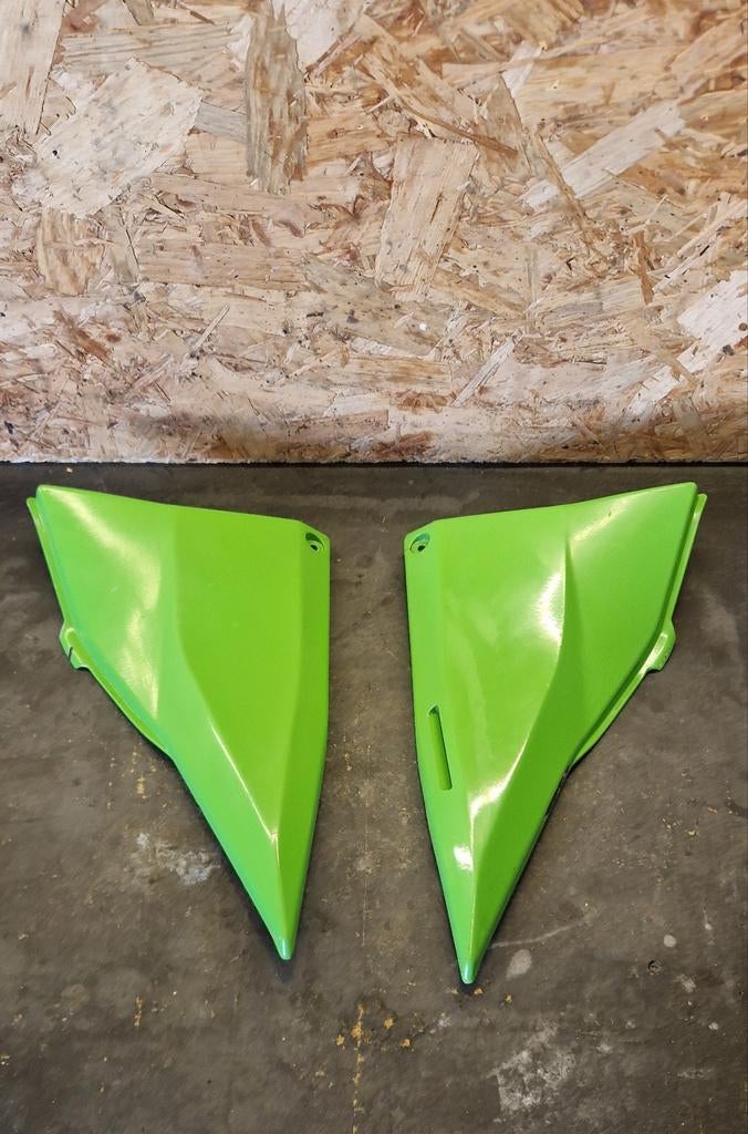 Kuipbekleding onder de stoelen Kawasaki Z1000 2003 2006, Verzenden, Gereviseerd