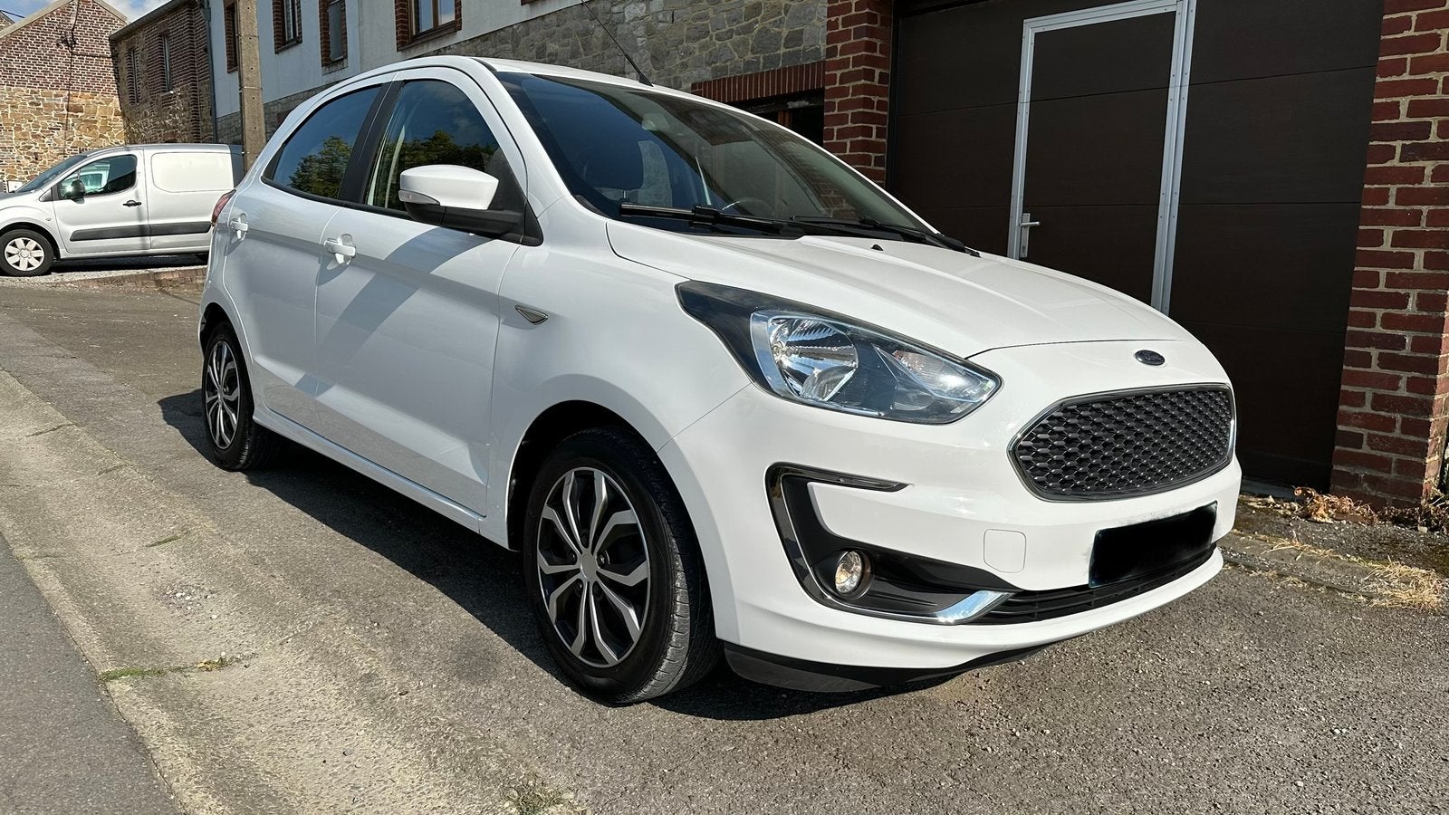 Ford KA 1.2essence 2018 63.000km très très propre !, Autos : Pièces & Accessoires, Pneus & Jantes, Enlèvement