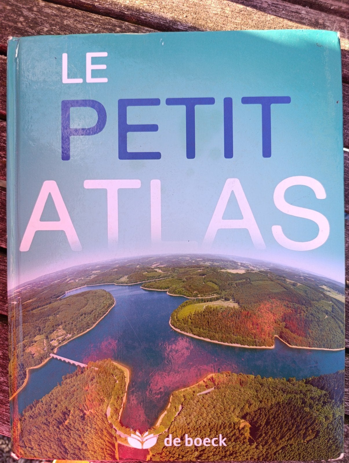 Le petit atlas, Livres
