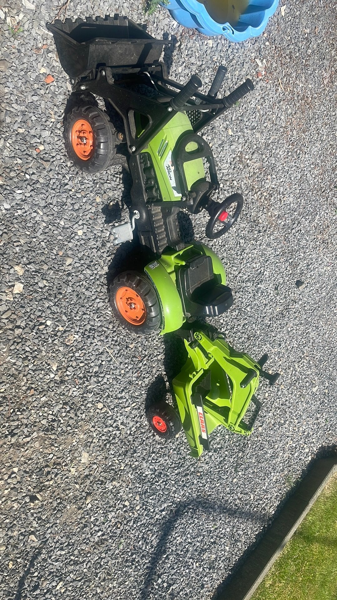 Tractor met aanhangwagen en graafmachine, Ophalen, Zo goed als nieuw