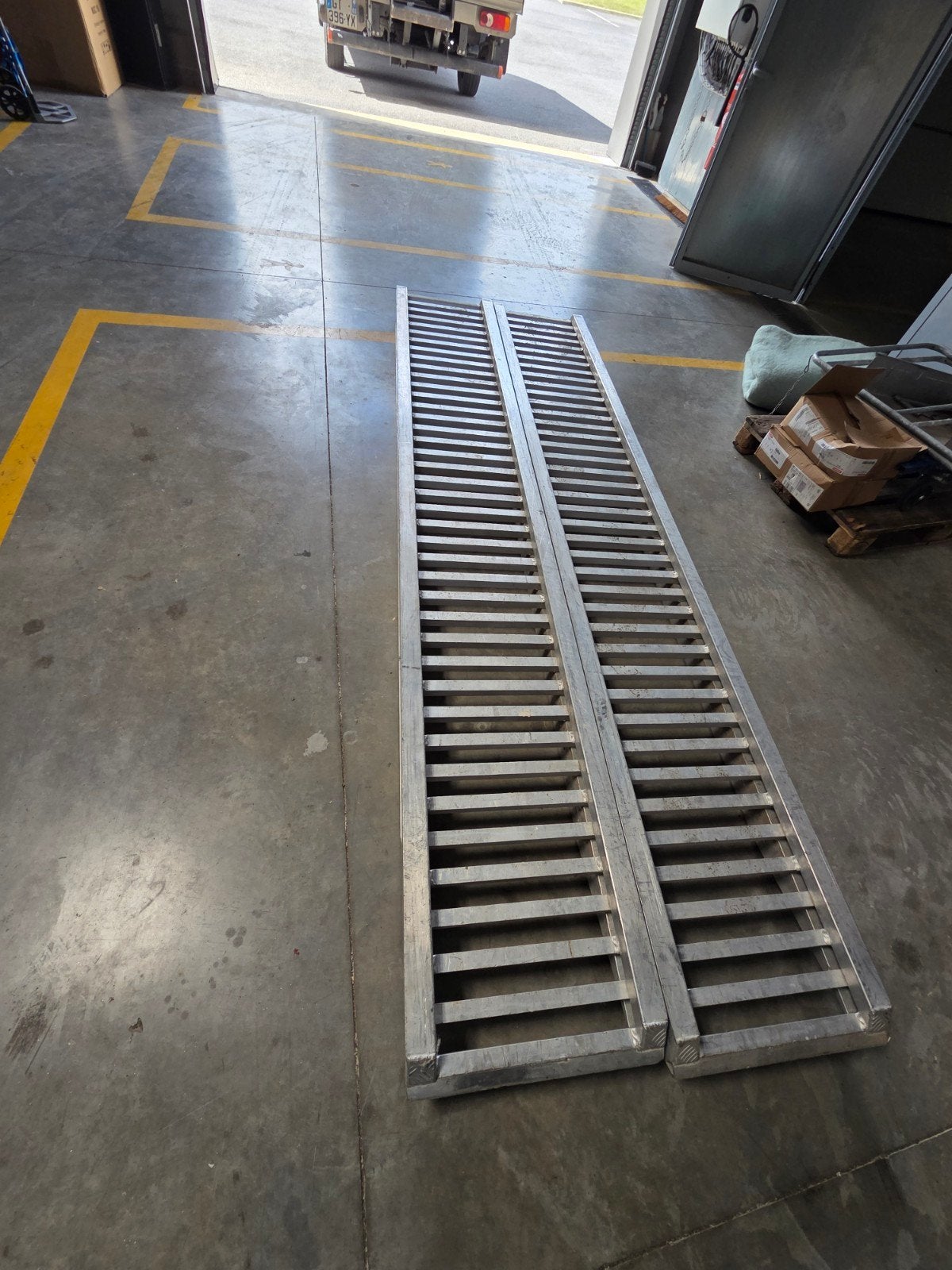 Rampe pour engins 9000 kg la paire., Enlèvement