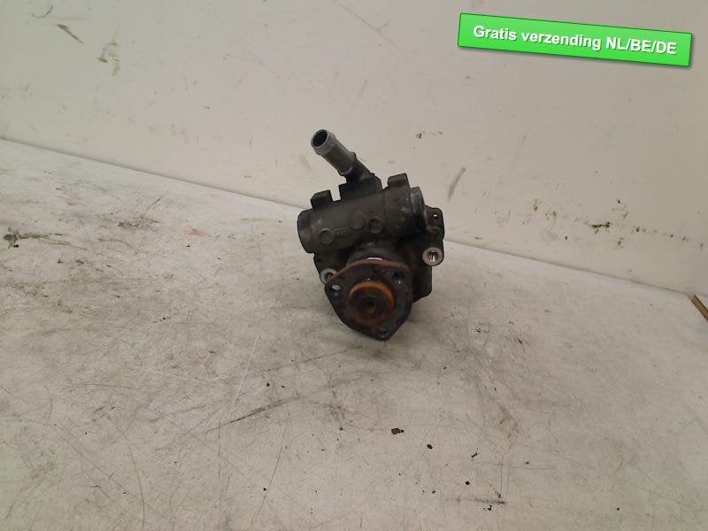 POMPE DE DIRECTION BMW 3 serie (E93) (678883803), Utilisé, BMW, Petuelring 130
80809  München, DE, Bayerische Motoren Werke AG