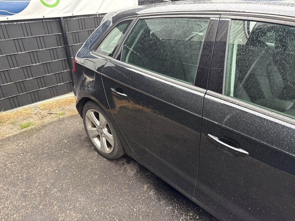 PORTE DROITE ARRIÈRE Audi A3 Sportback (8VA / 8VF), Autos : Pièces & Accessoires, Auto-Union-Straße  1,
85057  Ingolstadt, DE