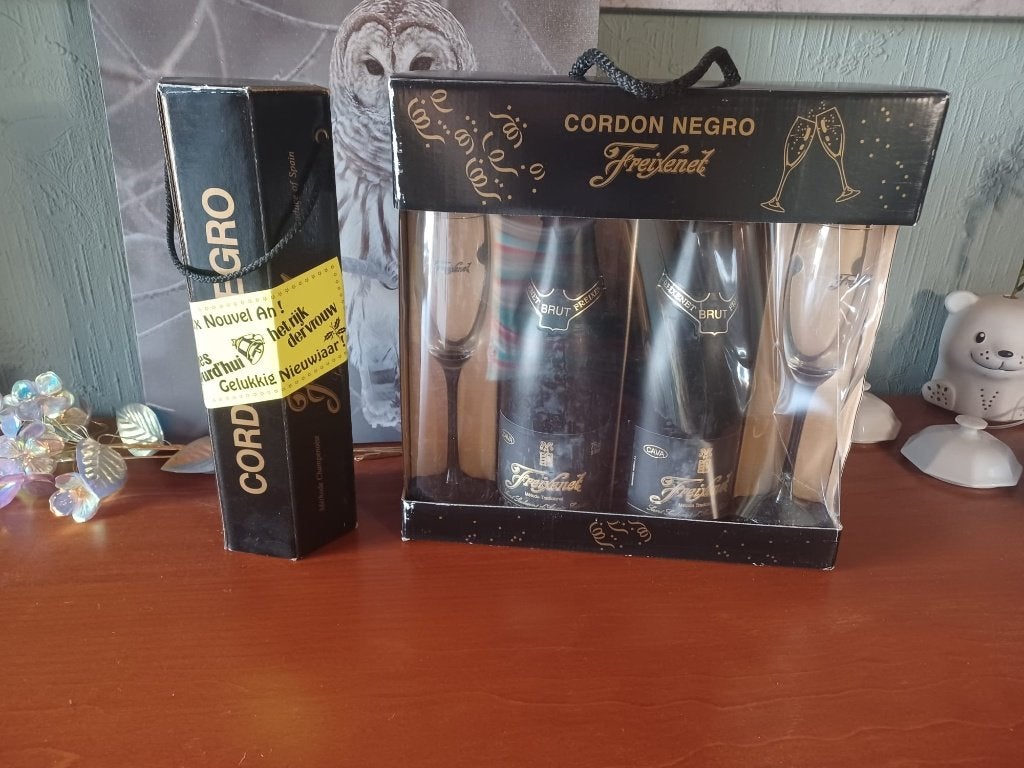 Coffret cadeau de luxe Freixenet Cordon Negro, Neuf, Enlèvement ou Envoi, Pleine, Champagne