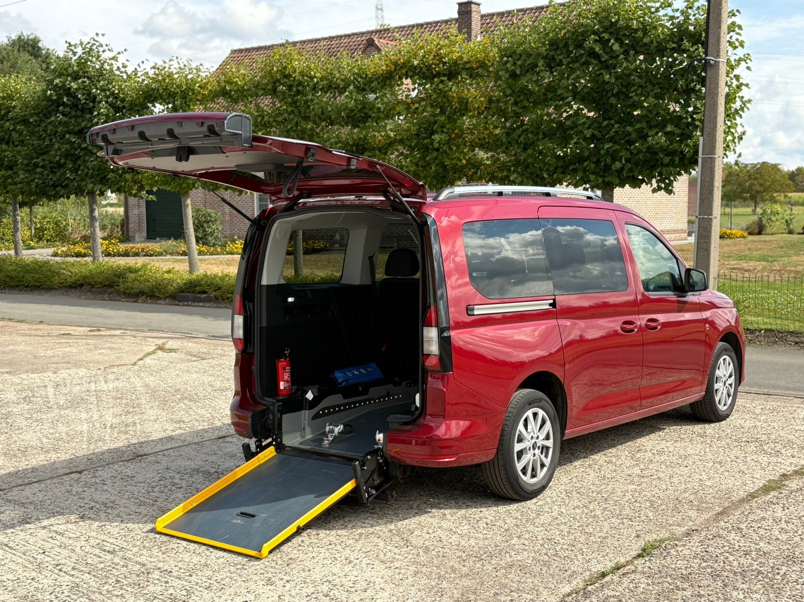 ♿️Ford Tourneo Grand Connect 1.5i Rolstoel Invalide TPMR, Auto's, Ford, Automaat, Monovolume, Euro 6, Bedrijf