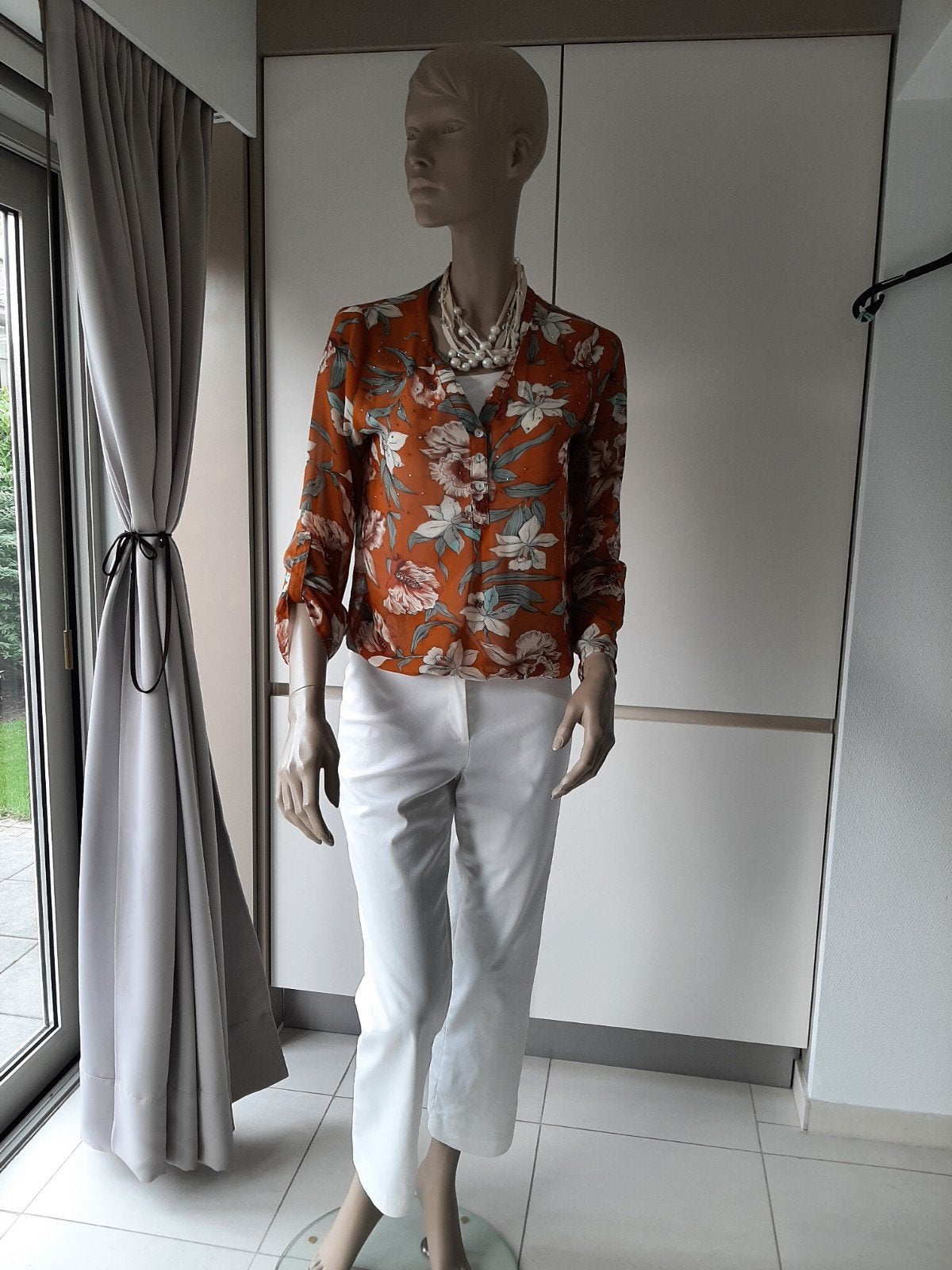 Pantalon long blanc DIBARI, Enlèvement ou Envoi, Taille 42/44 (L)
