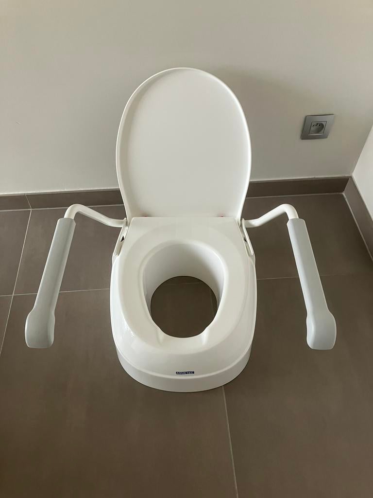 WC-verhoger met armleunen, Diversen, Verpleegmiddelen, Ophalen, Zo goed als nieuw