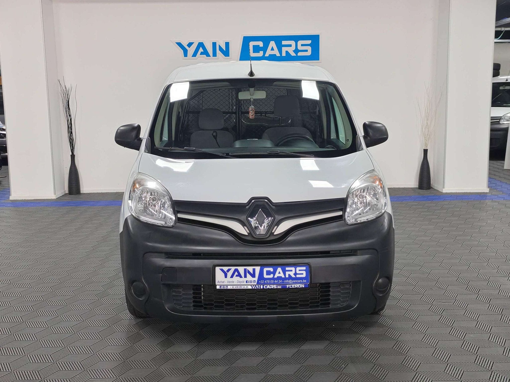 Renault Kangoo 1.5 DCI | 2021 | NEW DISTRI + AMORTISSEURS +, Autos, 1330 kg, Achat, Euro 6, 2 places