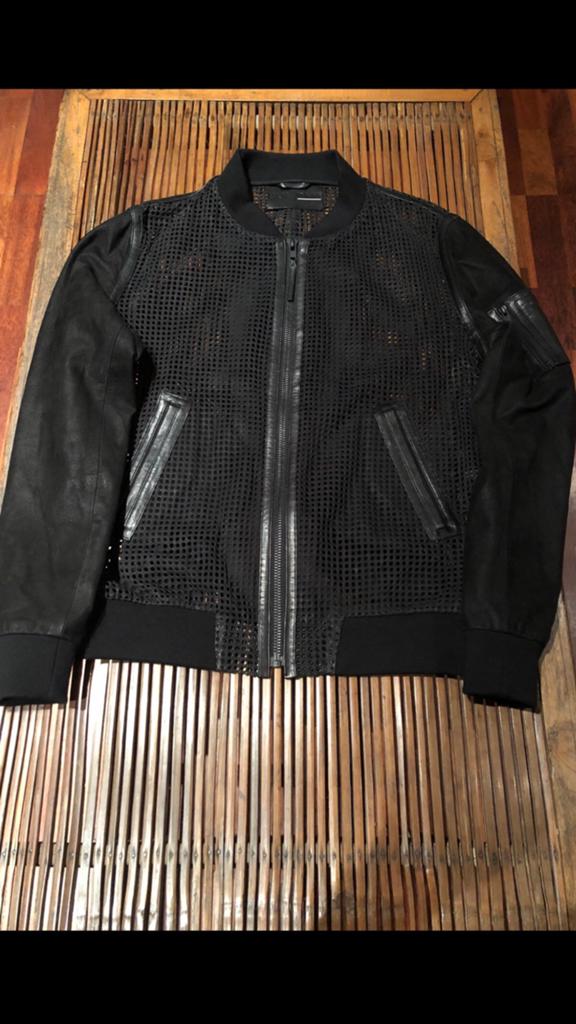 Black leather bomber jacket - size M - perforated leather, Kleding | Heren, Jassen | Zomer, Nieuw, Maat 48/50 (M), Zwart, Ophalen of Verzenden