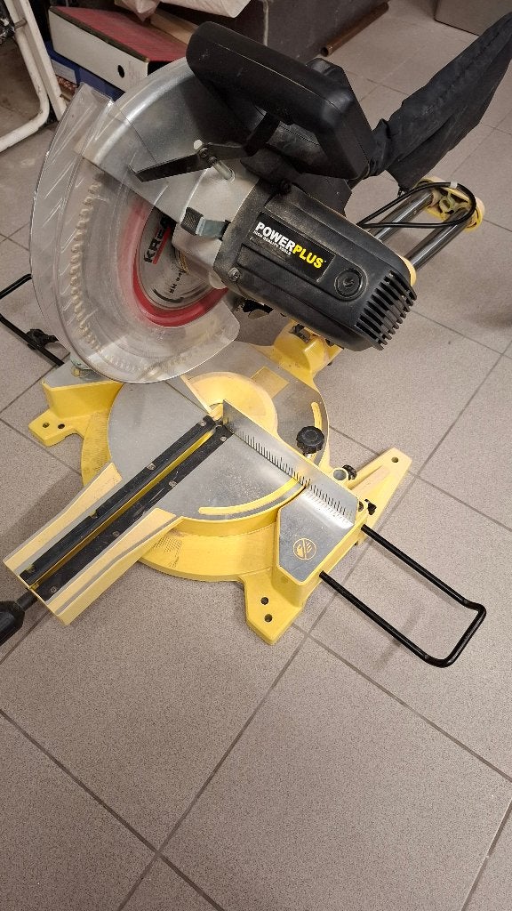 afkortzaag geschikt voor dikke stukken, Ophalen, Gebruikt, 70 mm of meer, Powerplus