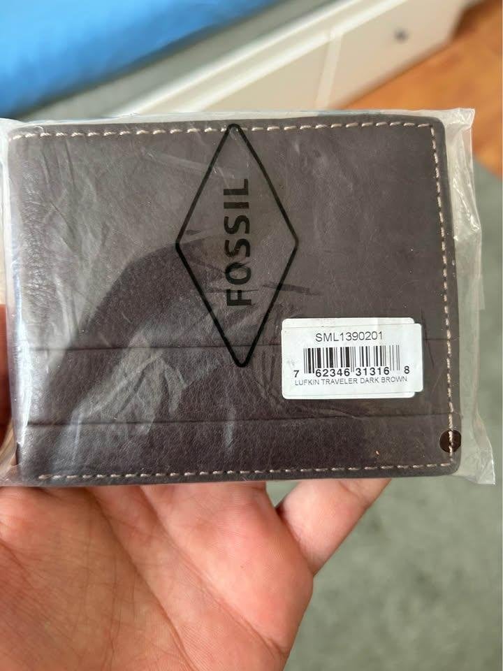wallet Leather (New in pack - Brand Fossil), Handtassen en Accessoires, Overige merken, Bruin, Nieuw, Ophalen of Verzenden