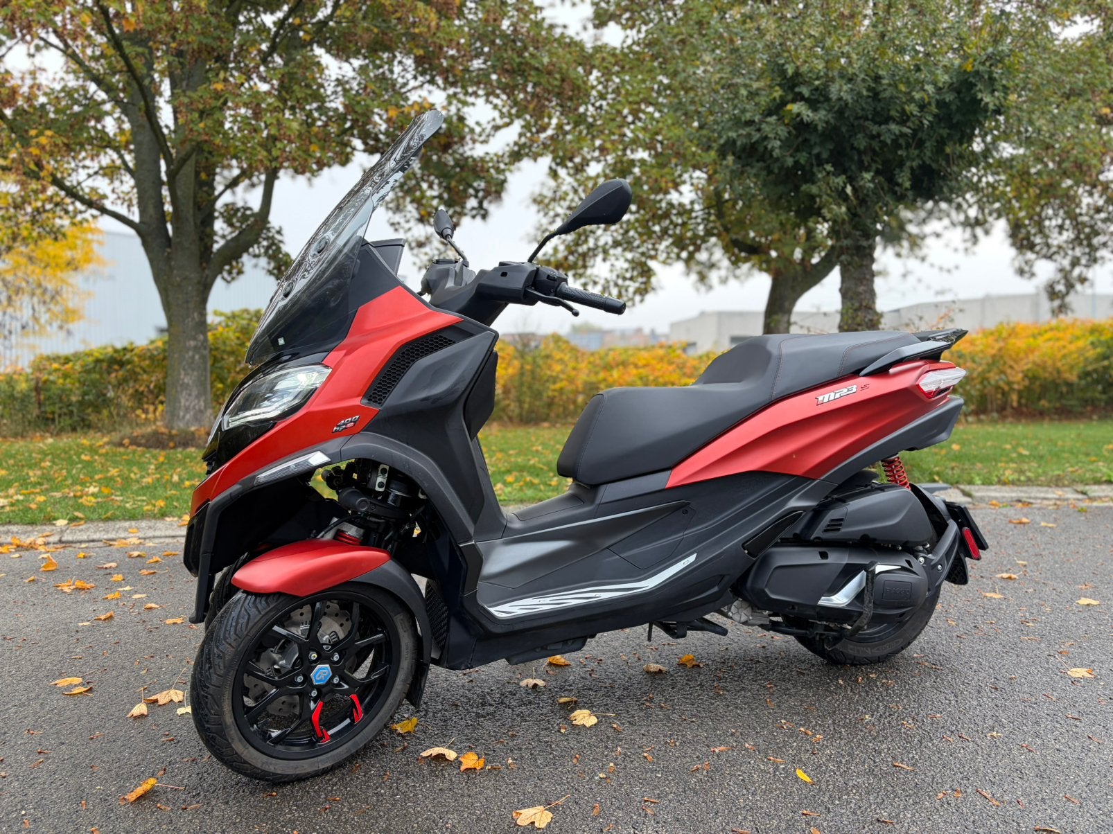 Piaggio MP3 400 HPE - Seulement 4 500 km - Parfait état, Motos, Particulier, Scooter, ABS