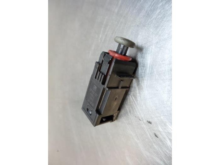 Commutateur feu de freinage d'un Opel Astra (Astra H 04-), -, Opel, 3 mois de garantie, Utilisé