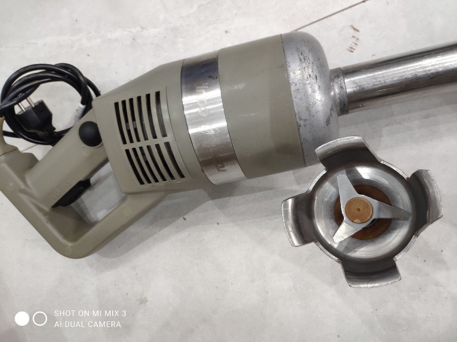 Robot-coupe MP 450 turbot, Enlèvement