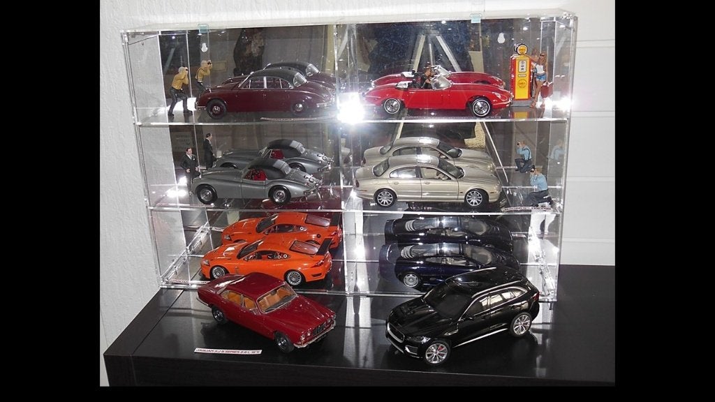 Acht Jaguarmodellen - schaal 1:18, Hobby en Vrije tijd, Ophalen, Zo goed als nieuw, Auto, Overige merken