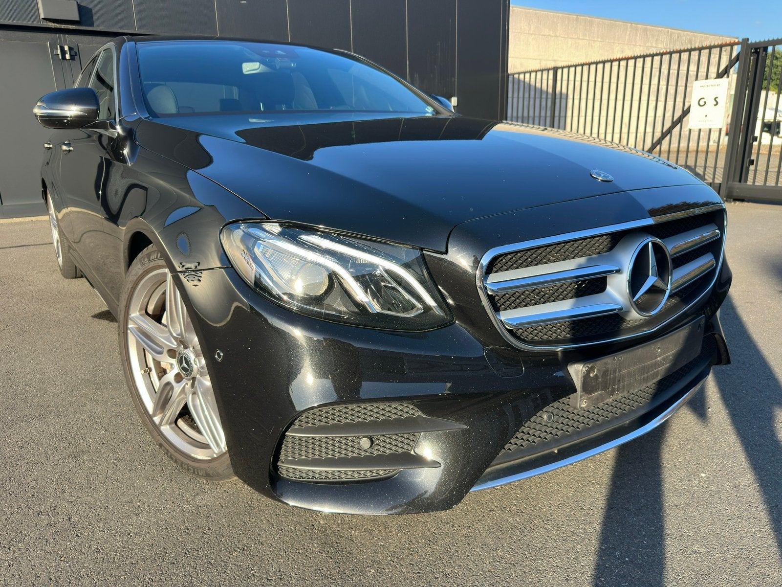 Mercedes e220d AMG pakket 197 pk Full Option, Auto's, Automaat, Dealer onderhouden, Achterwielaandrijving, Particulier
