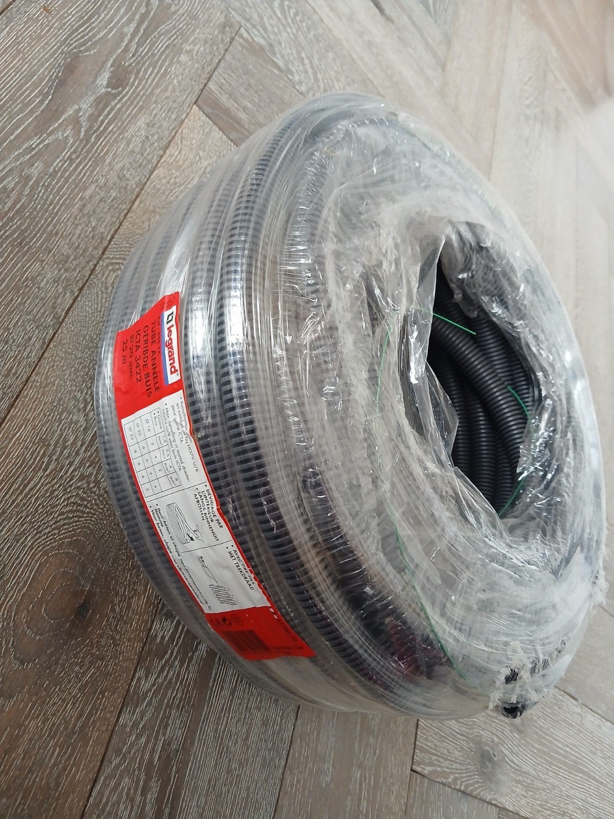 geribde buis LEGRAND  diameter 20mm, 25 meter lang, met trek, Doe-het-zelf en Bouw, Elektriciteit en Kabels, Ophalen, Nieuw, Overige merken