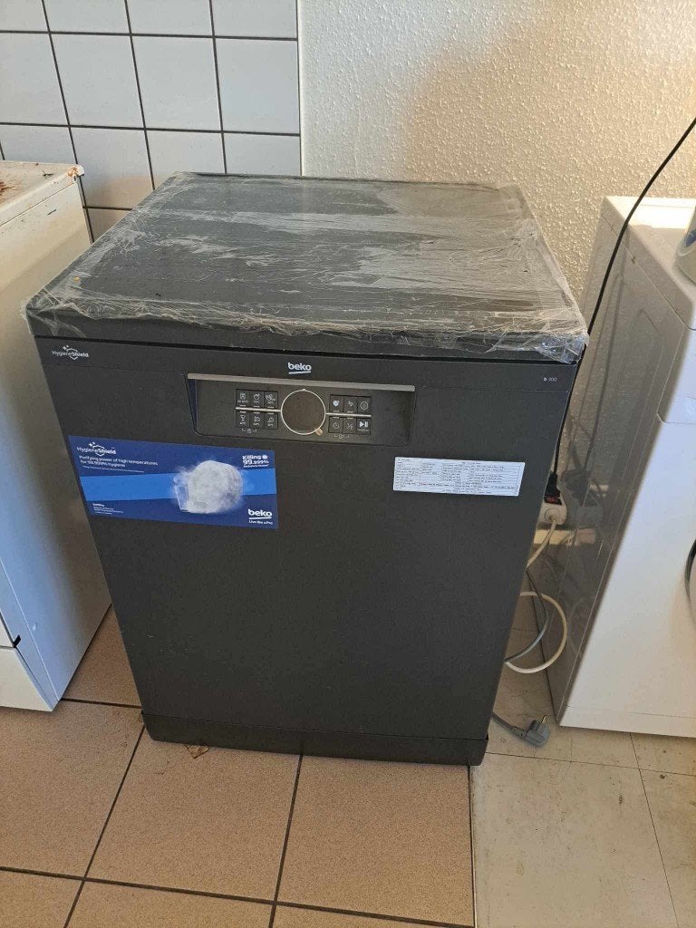 LAVE-VAISSELLE BEKO BDFN26430A, Elektronische apparatuur, Vaatwasmachines, Zo goed als nieuw, Ophalen