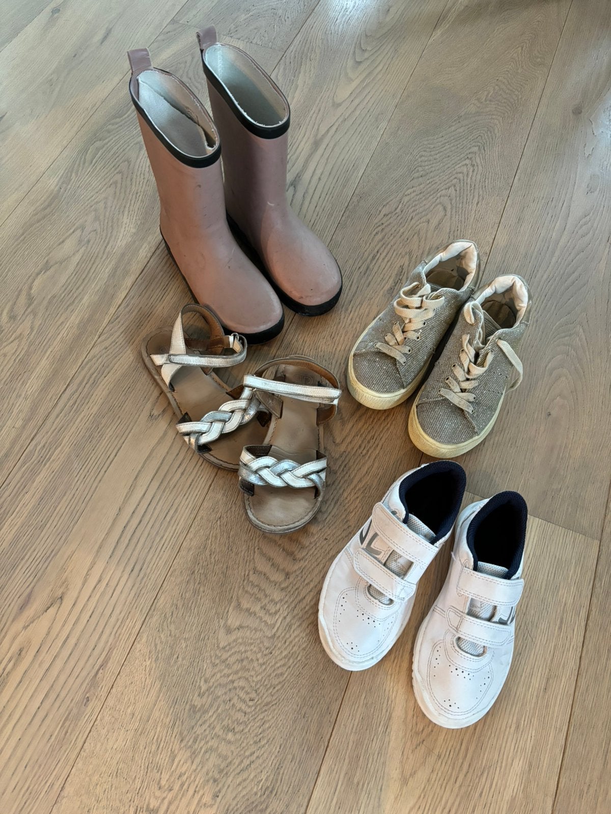 Pakket meisjesschoenen maat 30, Ophalen, Gebruikt, Sportschoenen