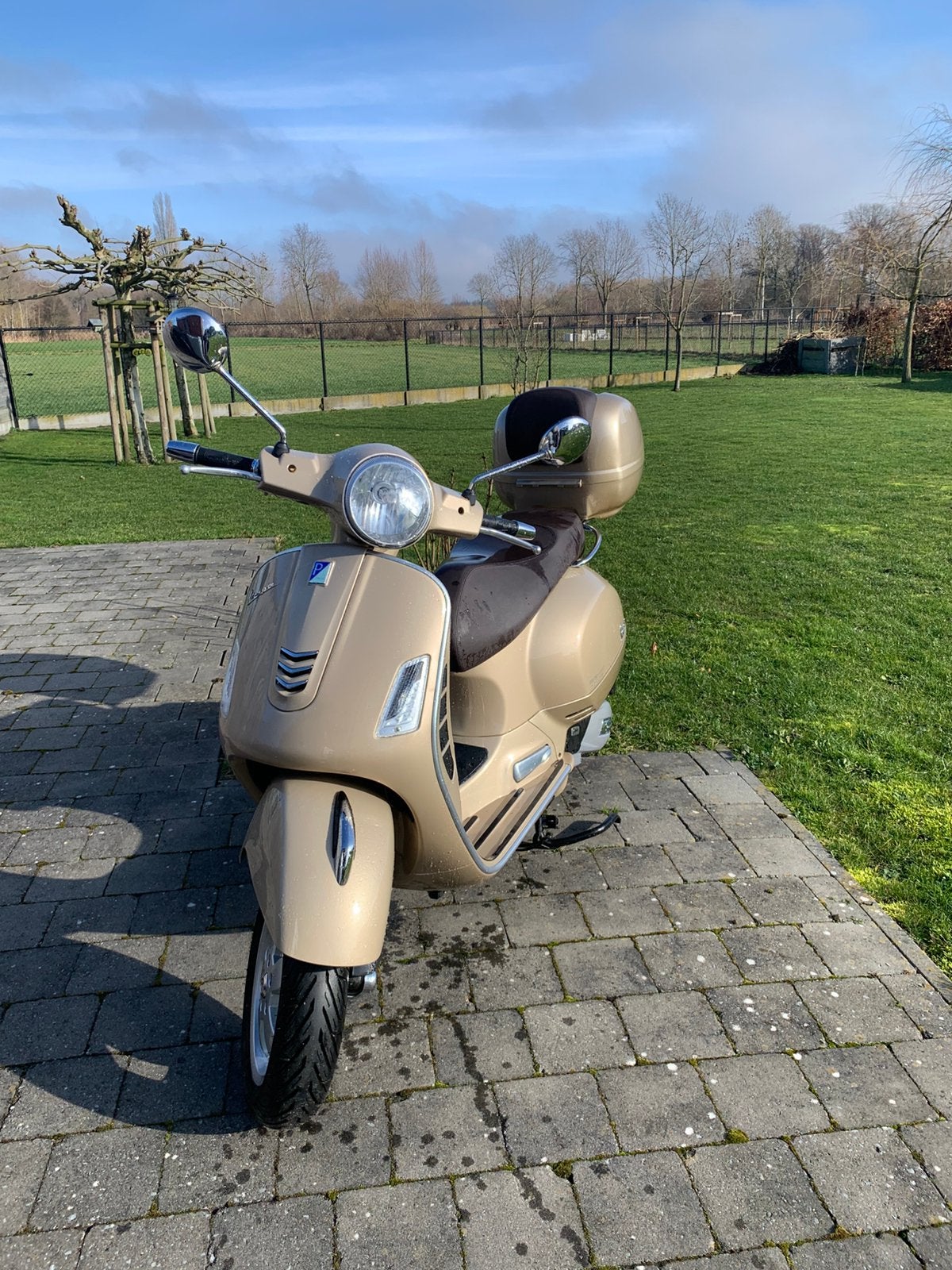 Vespa GTS 125cc, Ophalen, Zo goed als nieuw, Benzine