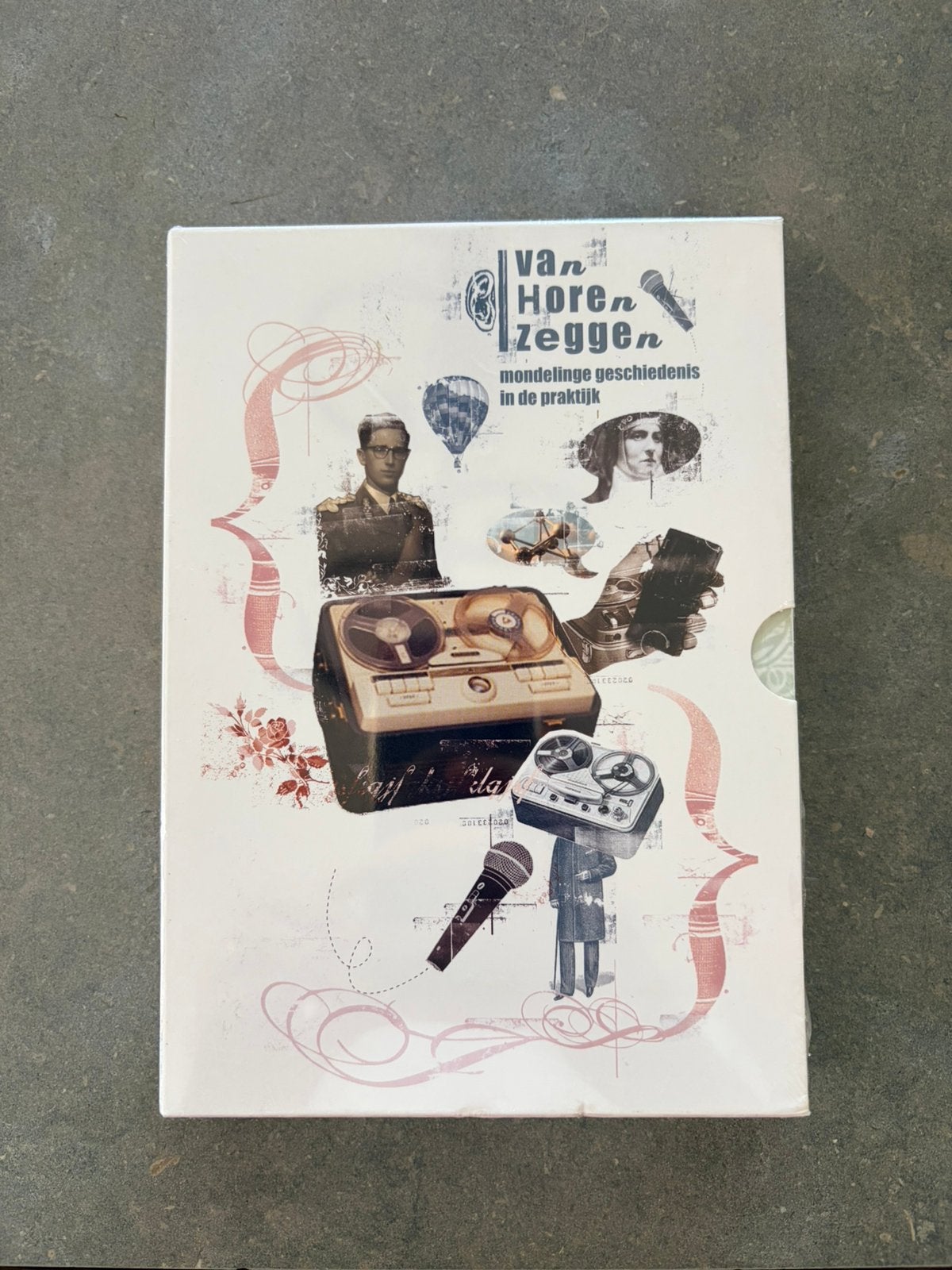 Boek + DVD Van horen zeggen, Boeken, Ophalen of Verzenden, Nieuw, Bruno de Wever