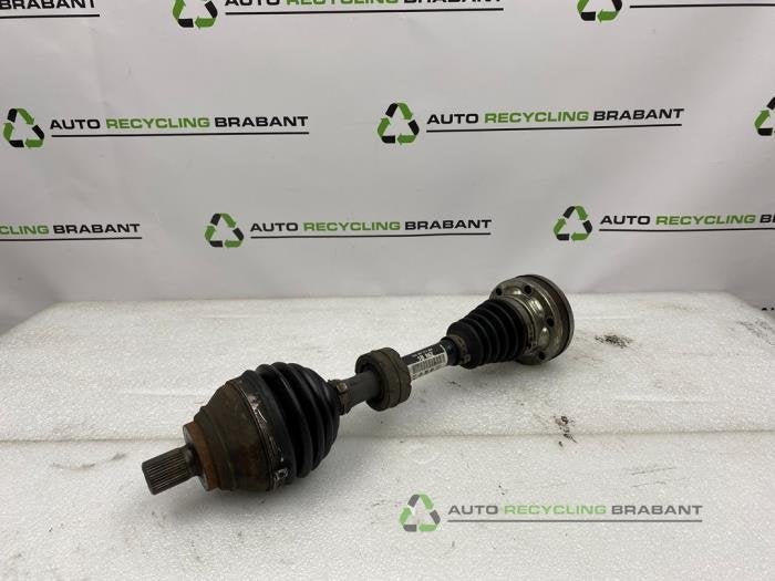 Arbre de transmission avant gauche d'un Volkswagen Touran, -, 3 mois de garantie, Utilisé, -