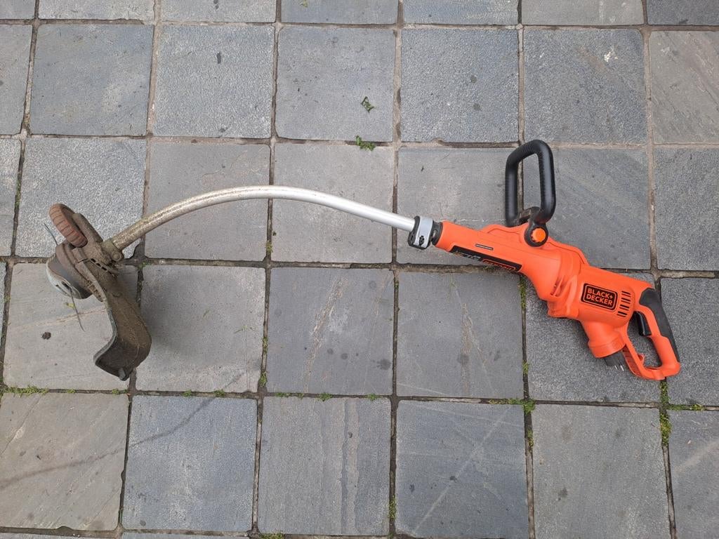 Kantenmaaier Black and Decker GL7033, Enlèvement