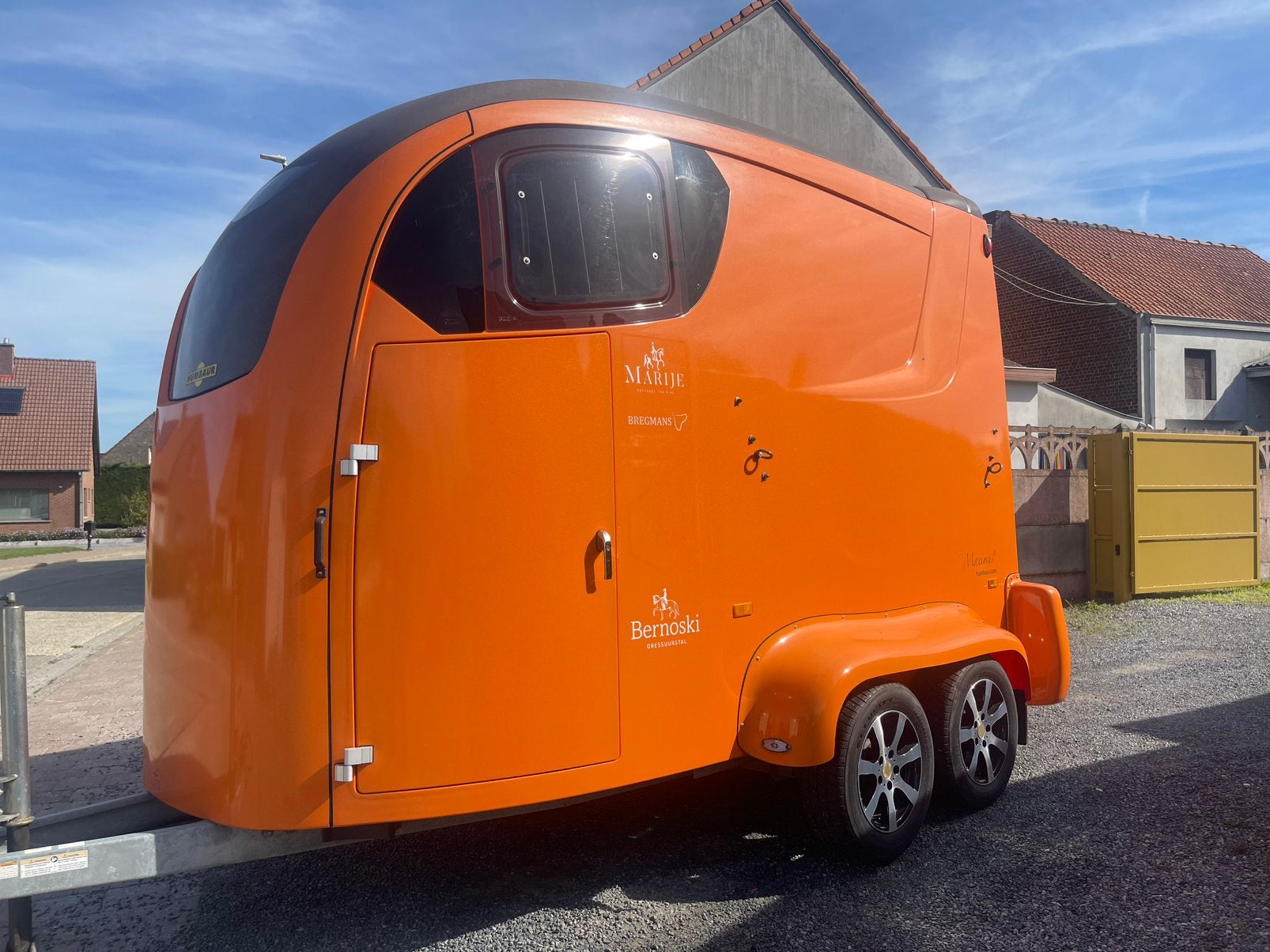 Le luxe Humbaur Maximus 2017 en excellent état, Enlèvement, Comme neuf, Polyester, Remorque 2 chevaux
