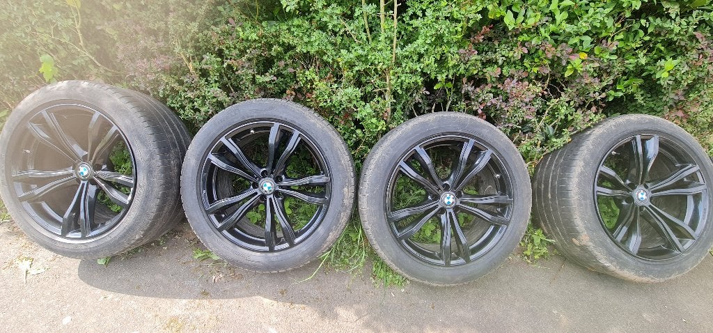 MAGNIFICENT kit voor BMW x5 G05 20' (banden+velgen+sensoren), Auto-onderdelen, Banden en Velgen, Ophalen, Gebruikt, 275 mm, Banden en Velgen