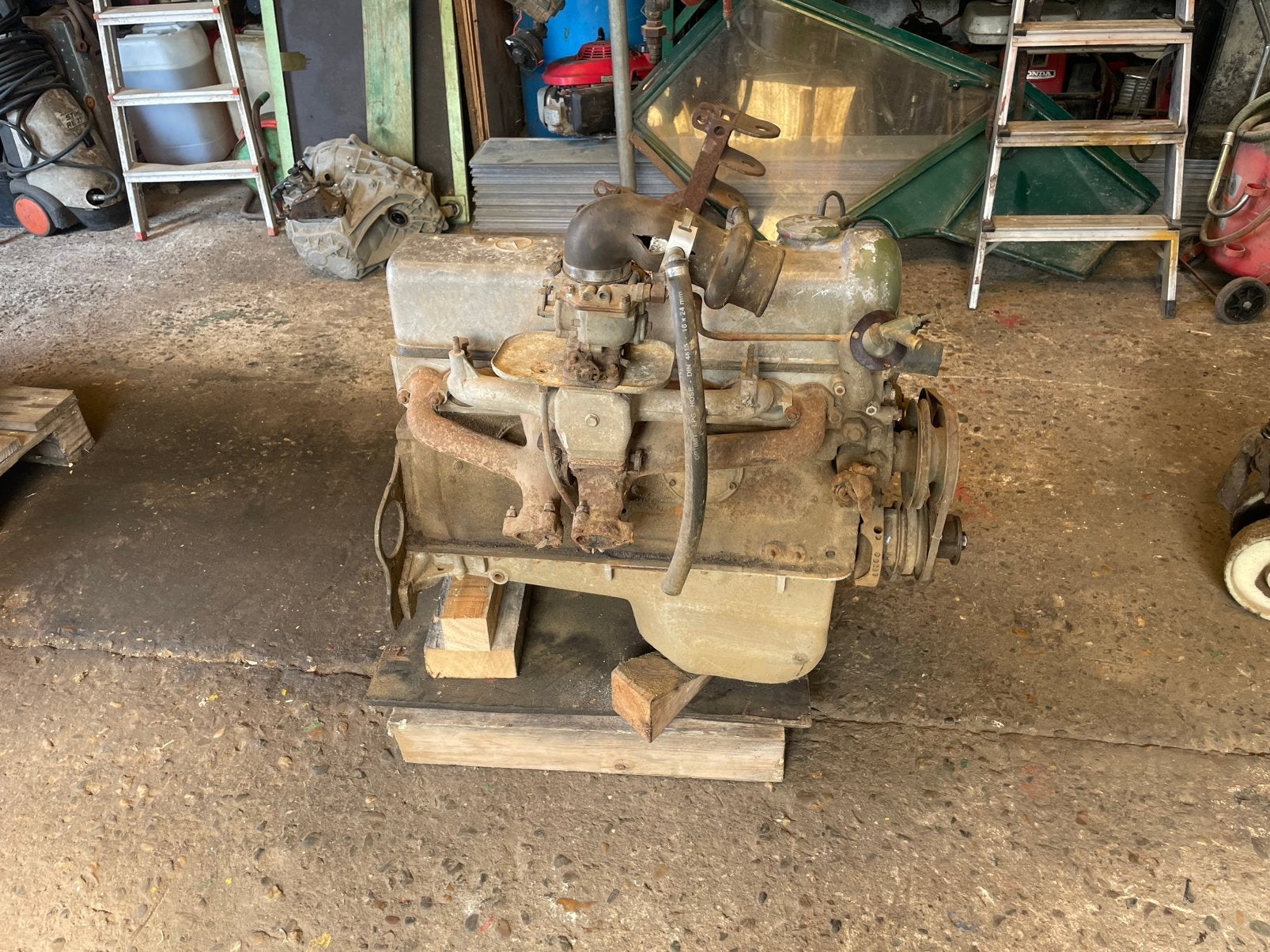 Mercedes motor, Ophalen