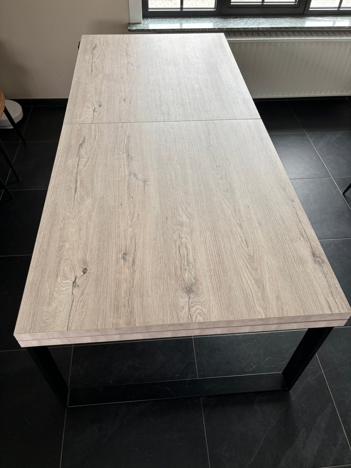 Eetplaats (tafel + dressoir), Ophalen, Zo goed als nieuw
