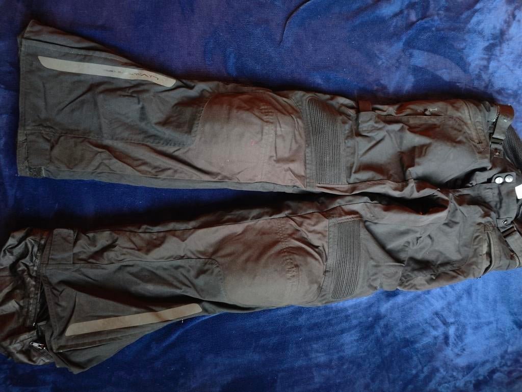 Pantalon de moto Held taille XL, Motos, Vêtements | Vêtements de moto, Enlèvement