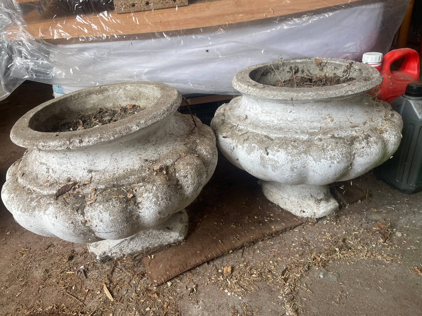 Set van 2 klassieke betonnen tuinvazen – Medici stijl, Enlèvement, Comme neuf, Béton, Jardin